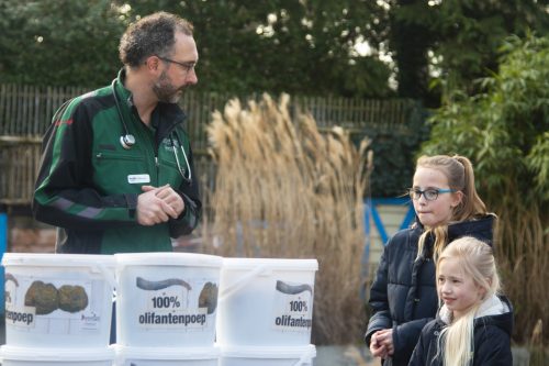 Dierenarts met kinderen